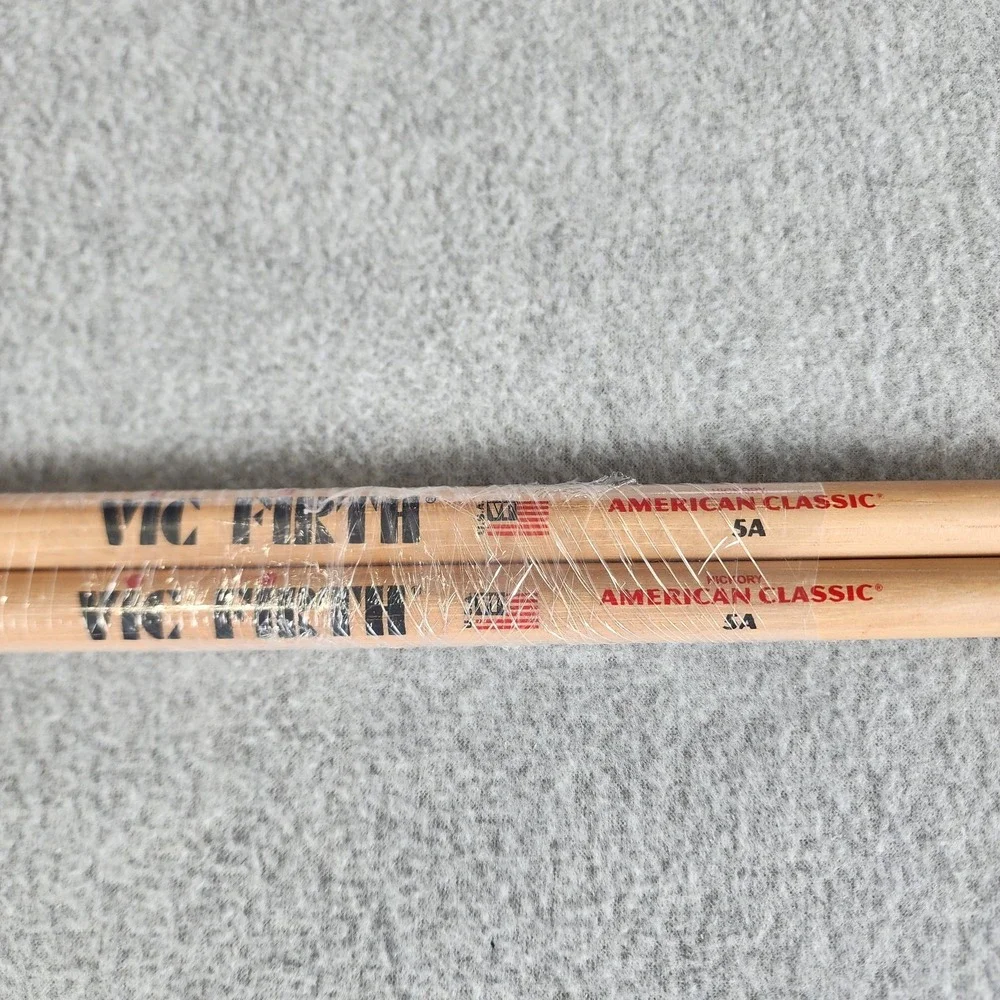 Vic Firth American Classic‎ Hickory Drumsticks Wood 5A 16 Inch Long